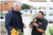 IZNENAĐENJE NA GRUŠKOJ PLACI   Vlahušić   sa   suradnicima dijelio ruže ženama (FOTO)