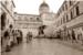 UMJETNOST NA ULICAMA GRADA Baletne scene uljepšale Stradun (FOTO)
