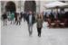 JUŽINA IH NE ZAUSTAVLJA Stradunom šetali i turisti i domaći