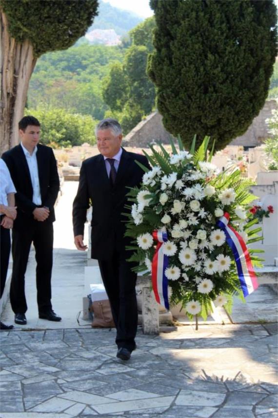 Položeni vijenci na Spomen groblju boraca Narodnooslobodilačkog rata na Boninovu 0