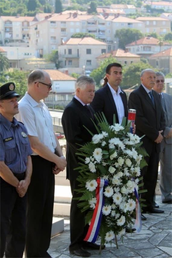 Položeni vijenci na Spomen groblju boraca Narodnooslobodilačkog rata na Boninovu 0