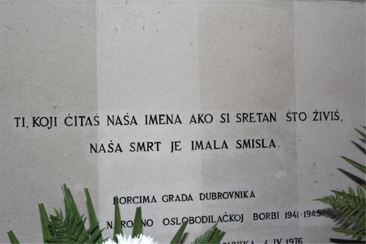 Položeni vijenci na Spomen groblju boraca Narodnooslobodilačkog rata na Boninovu 0