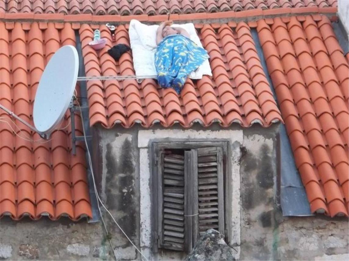 Spavač na krovu-Dubrovnik 0