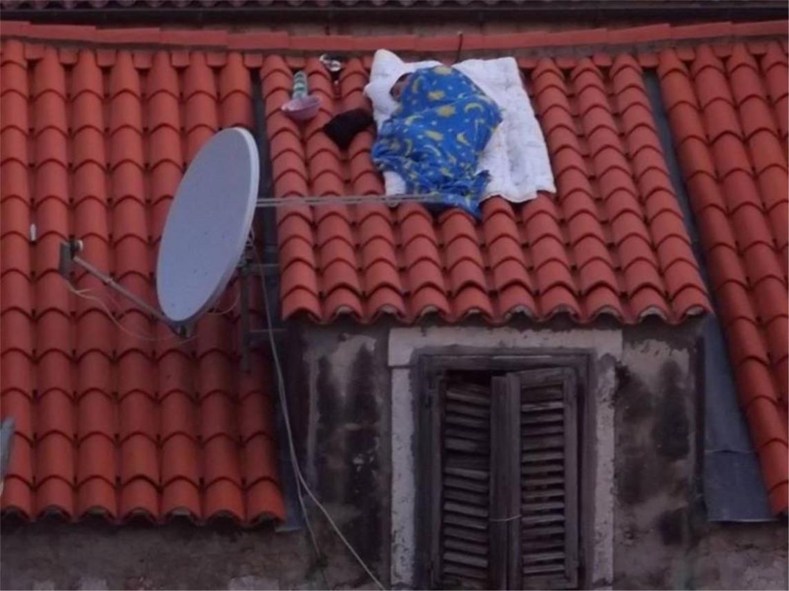 Spavač na krovu-Dubrovnik 0