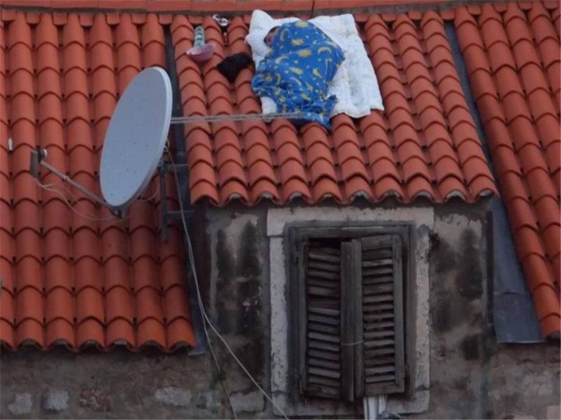 Spavač na krovu-Dubrovnik 0