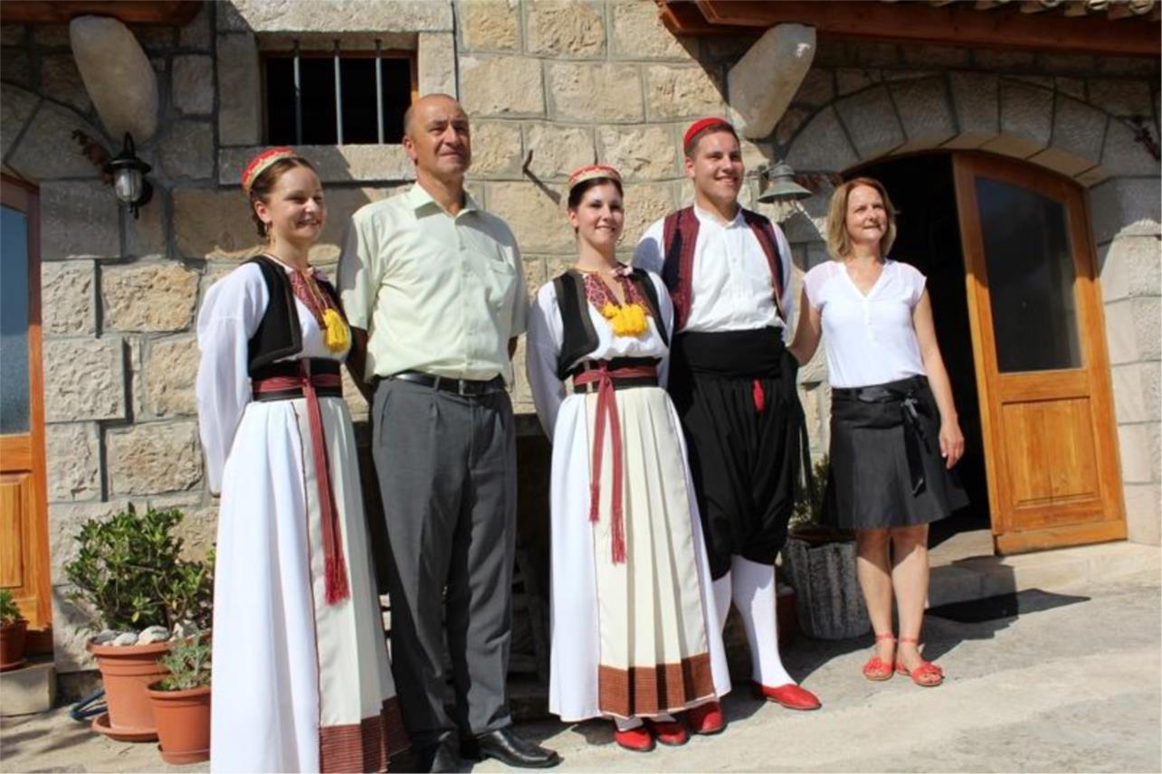 PRINC AKISHINA POSJETIO KONAVLE 0