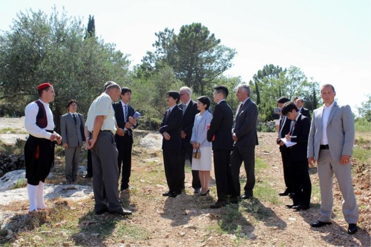PRINC AKISHINO POSJETIO KONAVLE 0