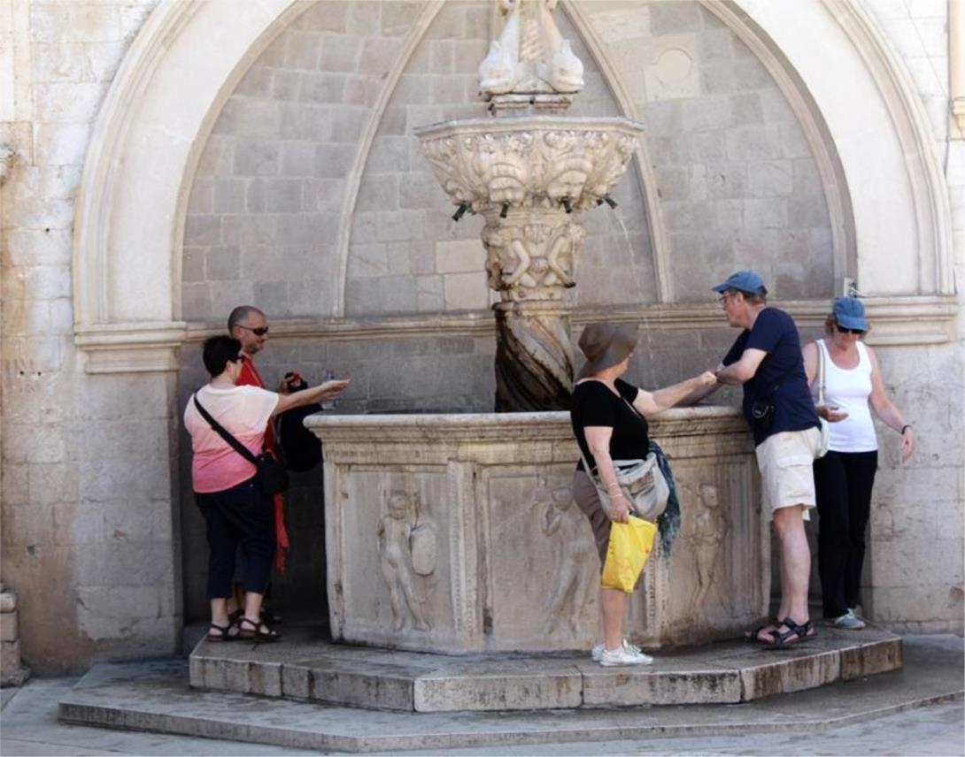 Prepun Stradun turista 0