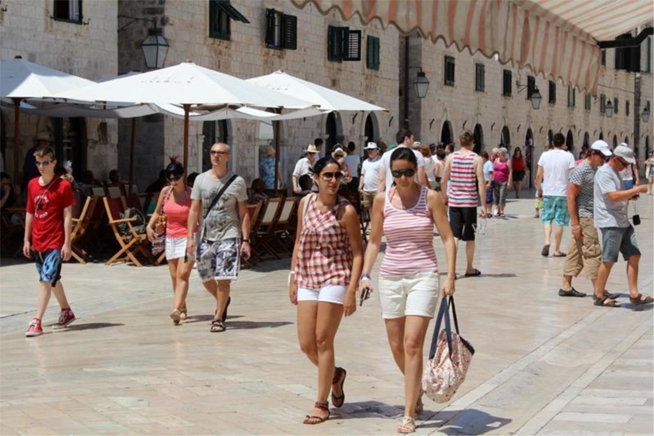 Prepun Stradun turista 0