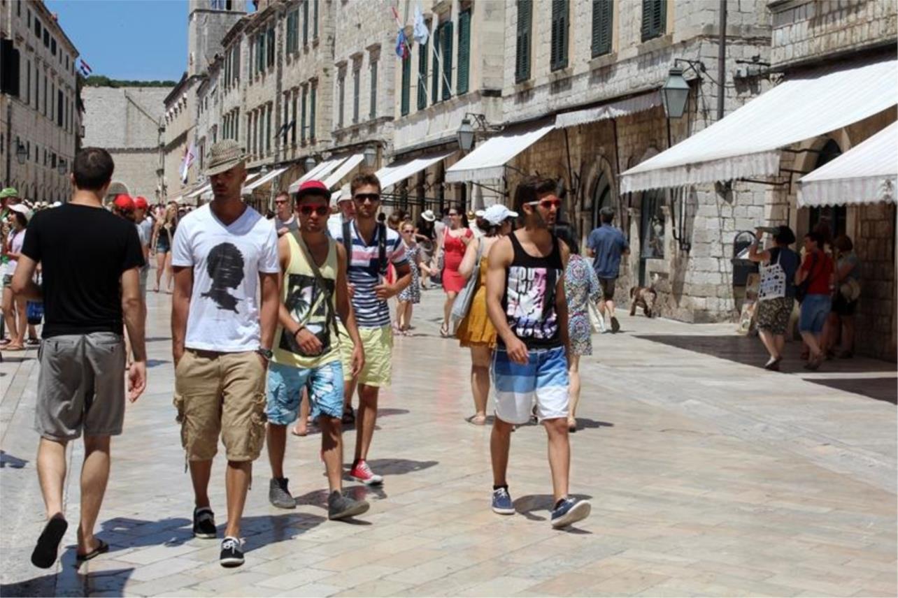 Prepun Stradun turista 0