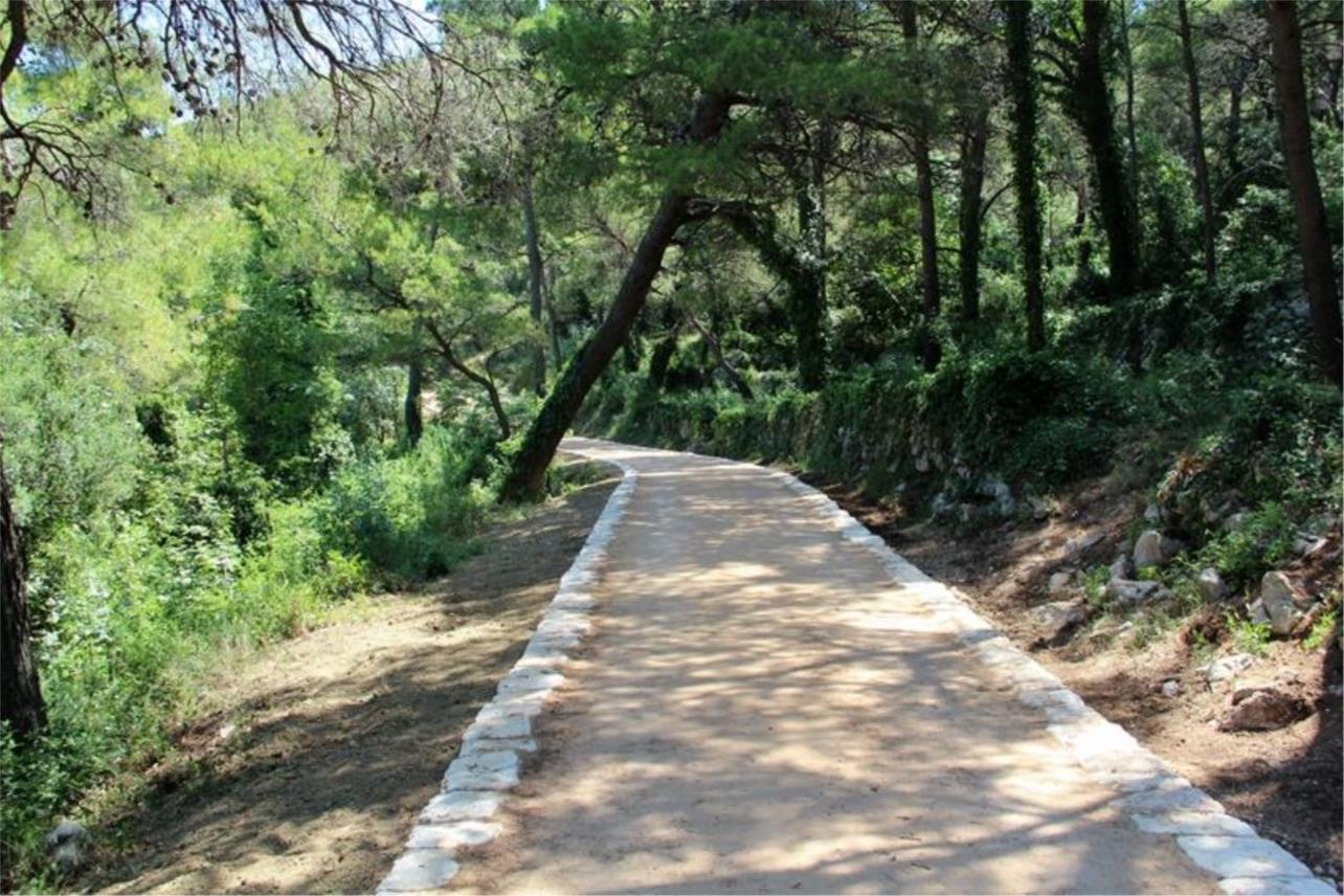 Biciklističko-pješačka ruta na Petki 0