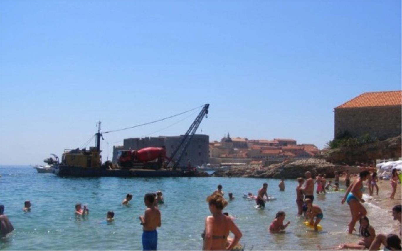 Betoniranje pokraj plaže Banje