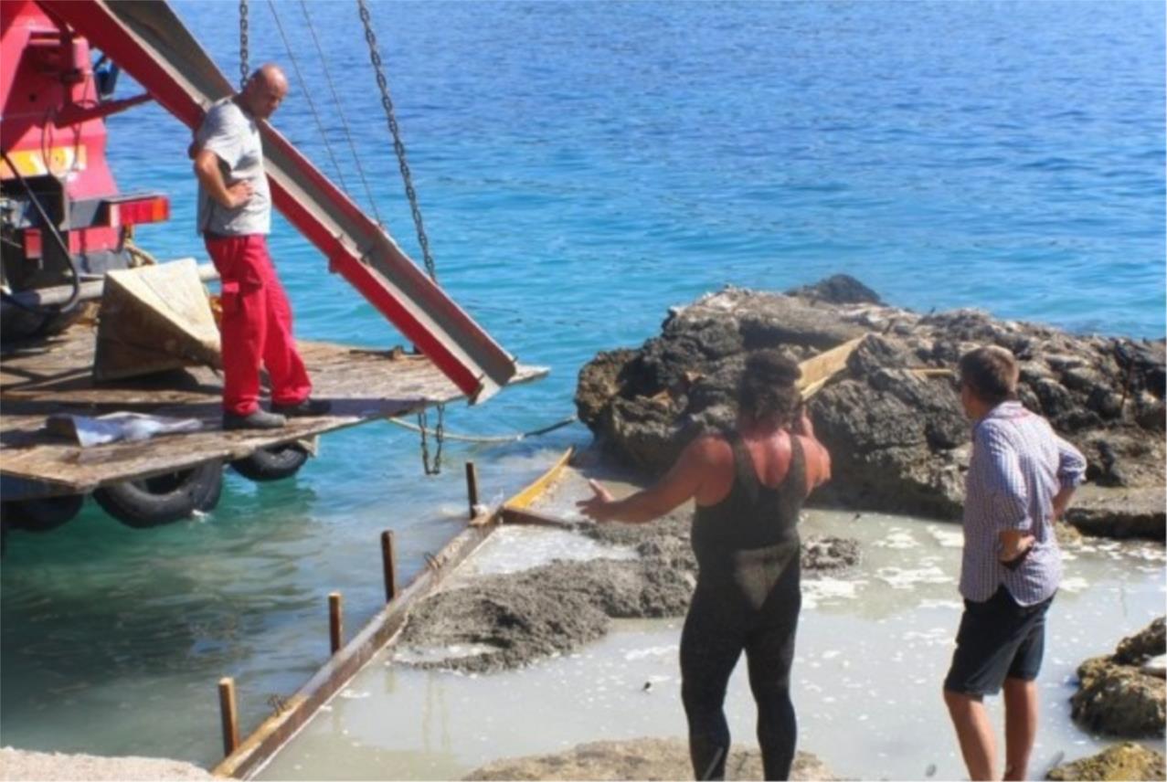 Betoniranje pokraj plaže Banje