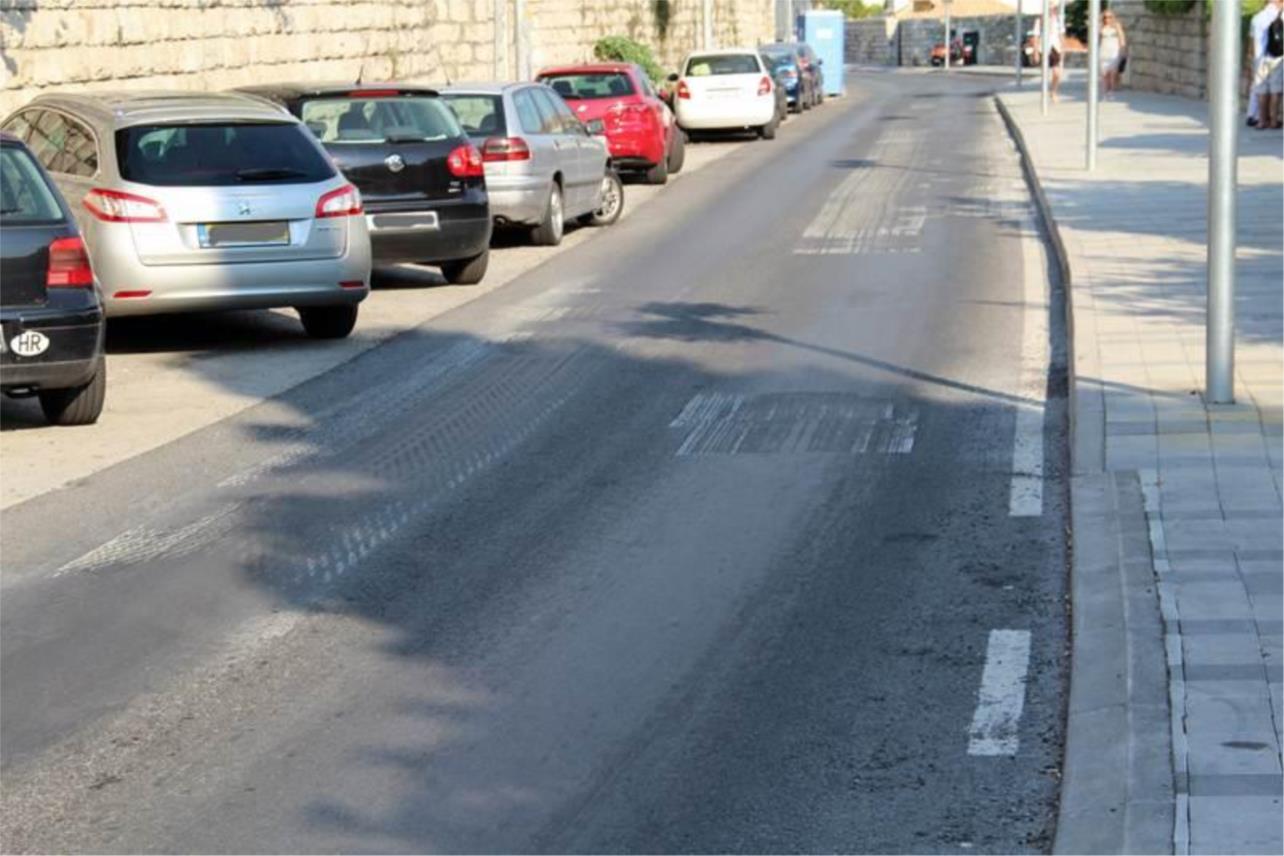Problemi mikroasfalta u Zagrebačkoj ulici 0