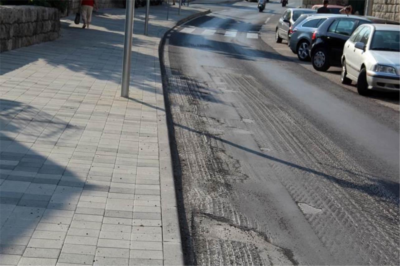 Problemi mikroasfalta u Zagrebačkoj ulici 0