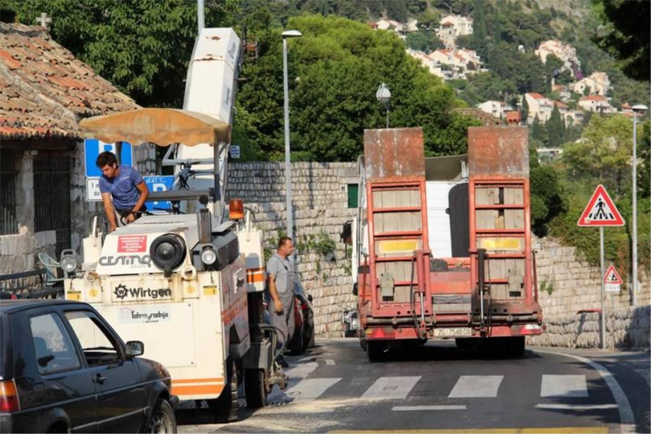 Problemi mikroasfalta u Zagrebačkoj ulici 0