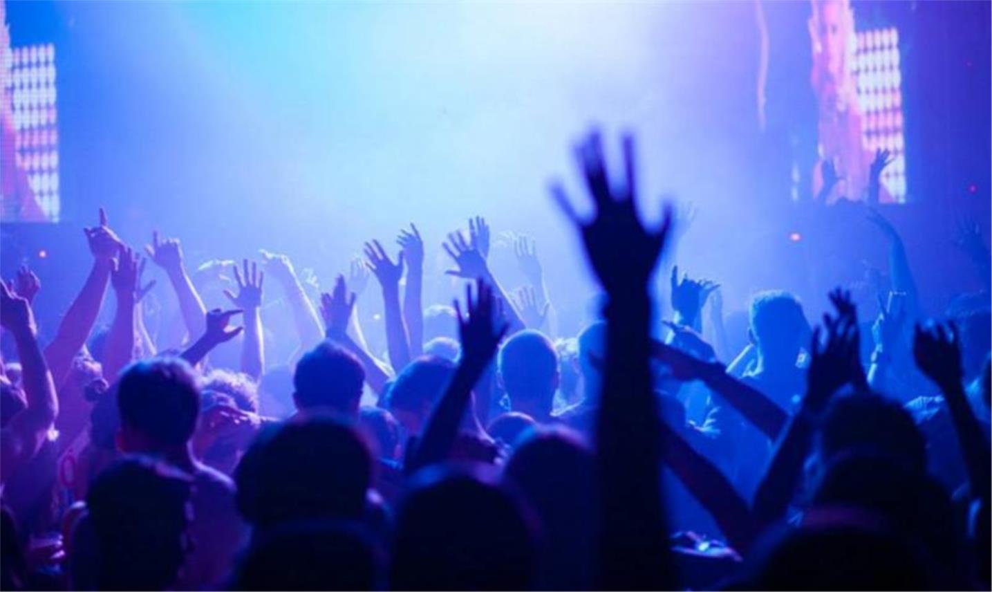 DJ  Eddie Thoneick u Revelinu 0