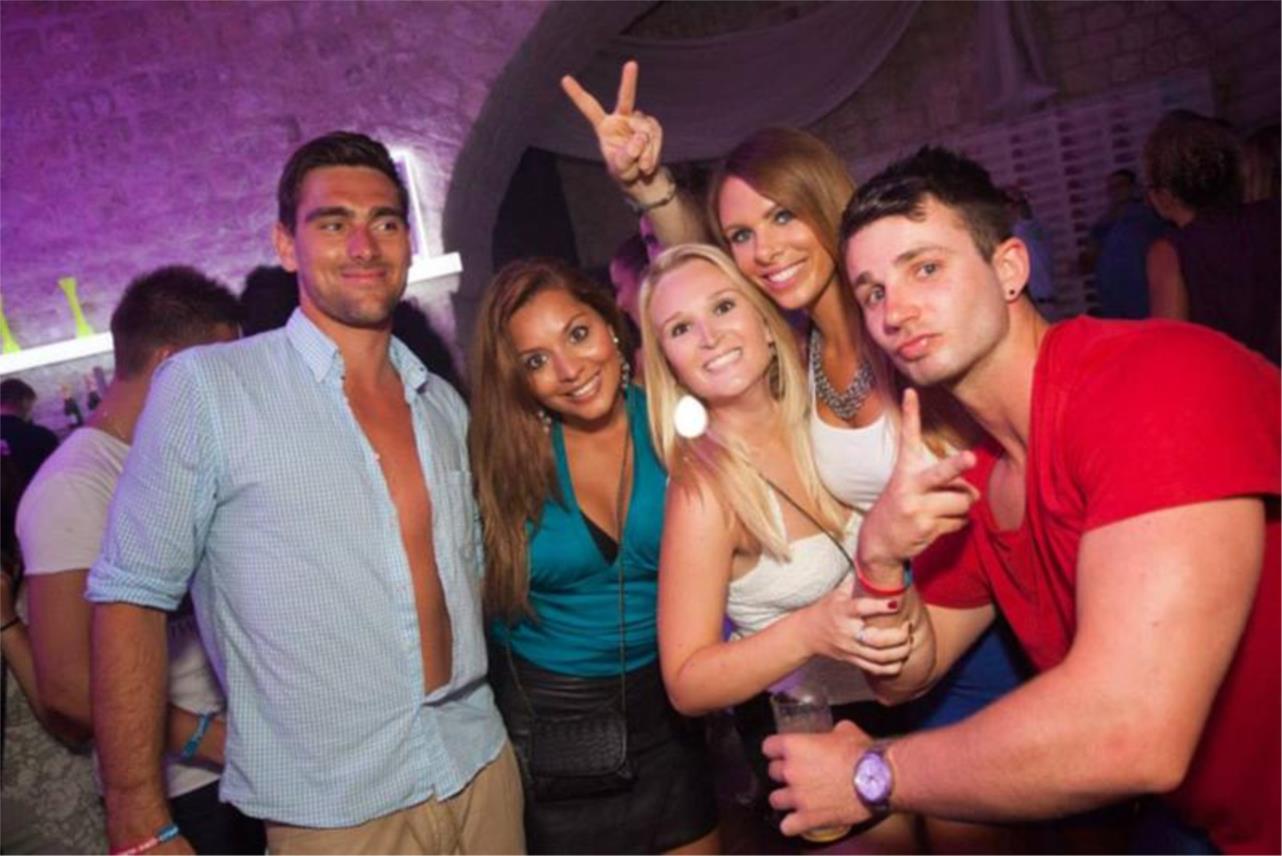 Revelin MTV mashup 0