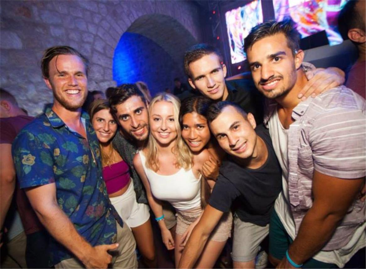 Revelin MTV mashup 0