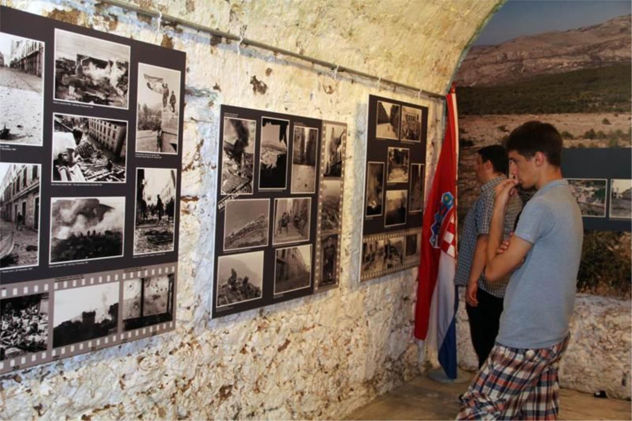 Izlozba Ratna fotografija_Srdj 0