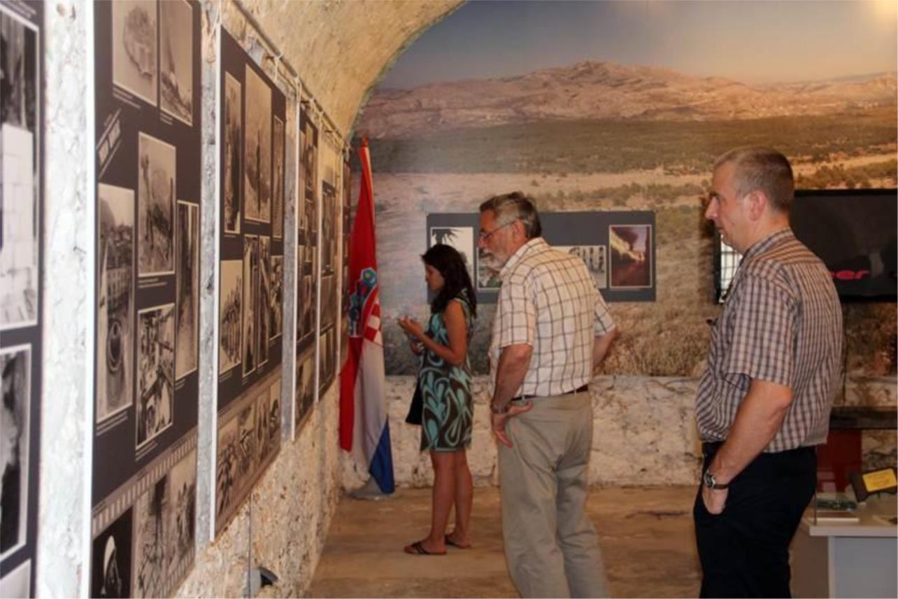 Izlozba Ratna fotografija_Srdj 0