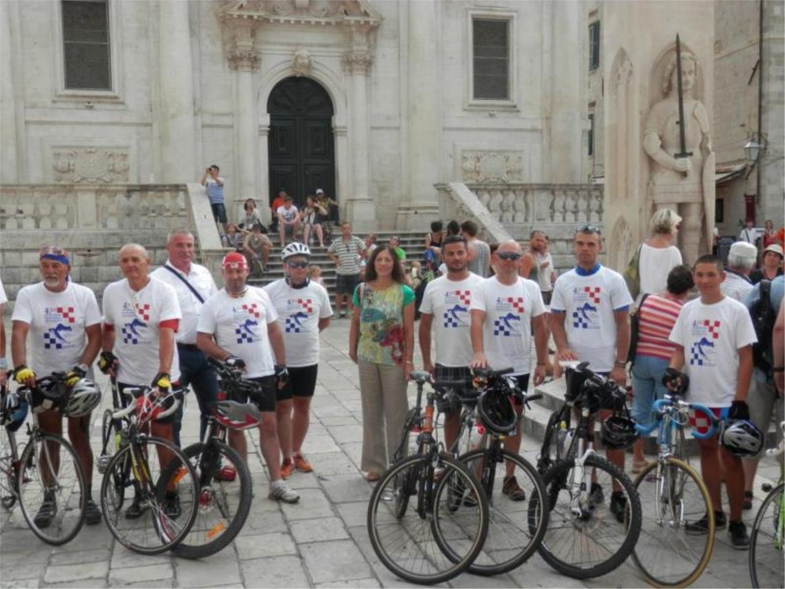 Biciklistički ultramaratonci iz Vukovara stigli u Dubrovnik