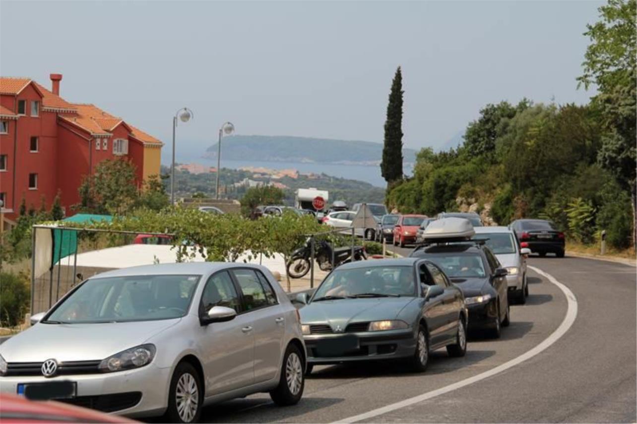Gužva na ulazu u Grad 0