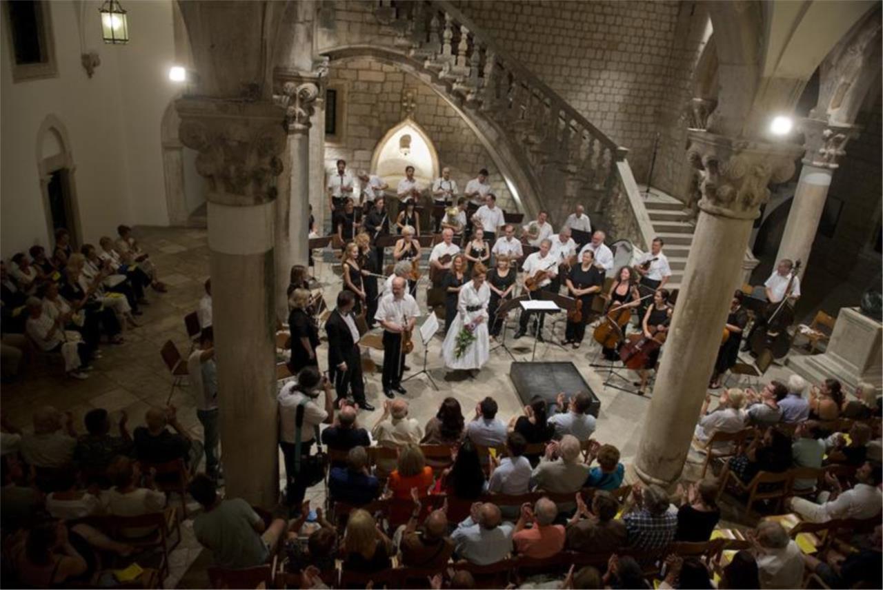 Dubrovnik u pozno ljeto 0