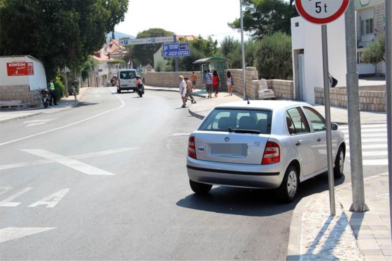 Parkiranje Ilijina glavica  0