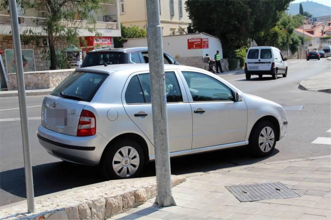 Parkiranje Ilijina glavica  0