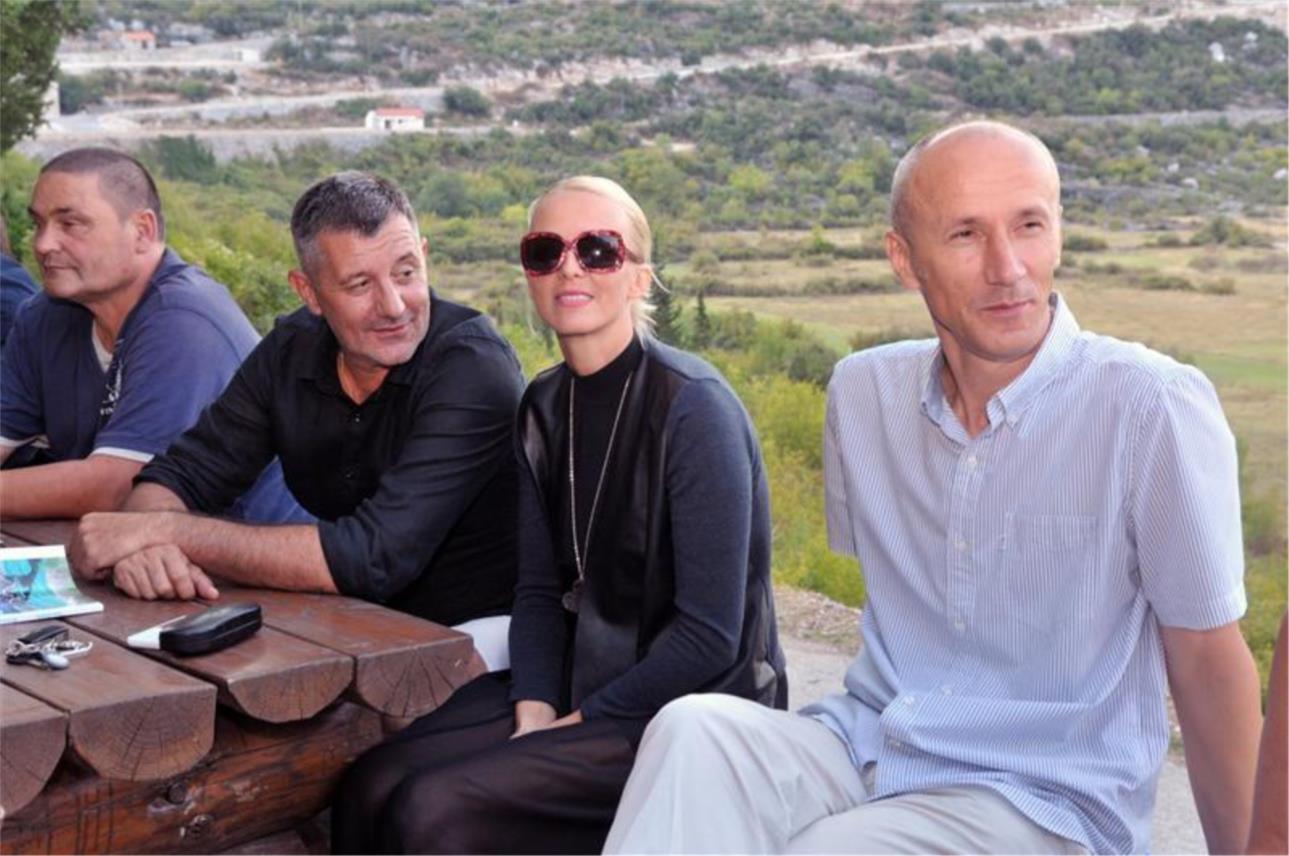 Slikarska kolonija i pjesnici 0
