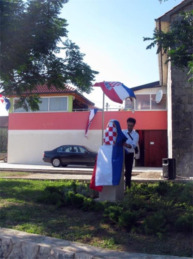 Otkrivanje spomenika Niki Brajiću u Ravnom 0