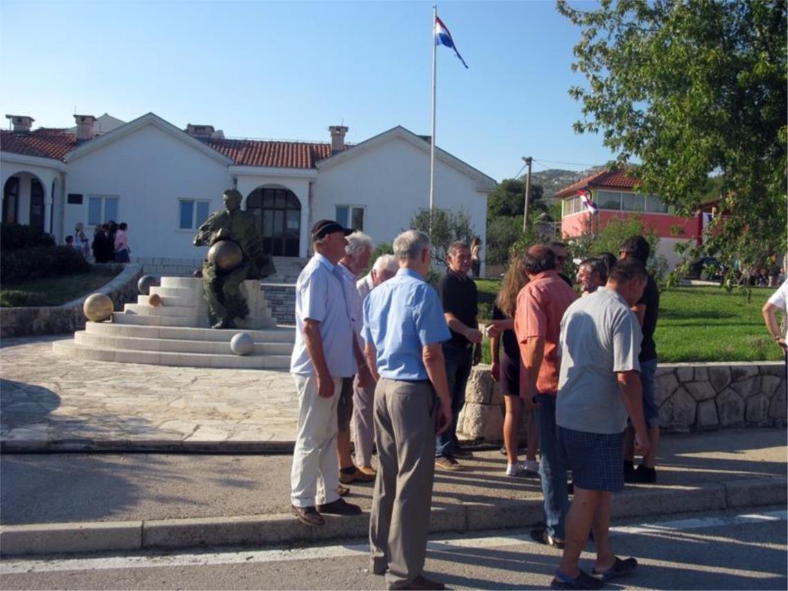 Otkrivanje spomenika Niki Brajiću u Ravnom 0