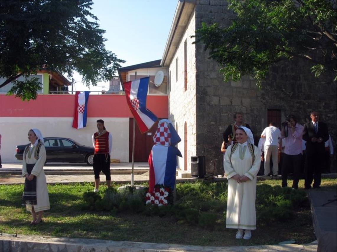 Otkrivanje spomenika Niki Brajiću u Ravnom 0