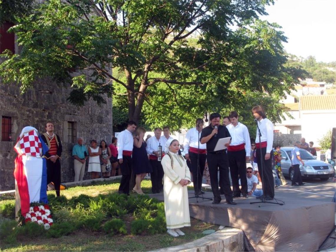 Otkrivanje spomenika Niki Brajiću u Ravnom 0