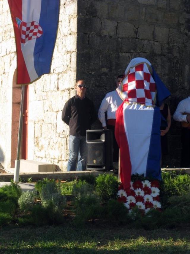 Otkrivanje spomenika Niki Brajiću u Ravnom 0