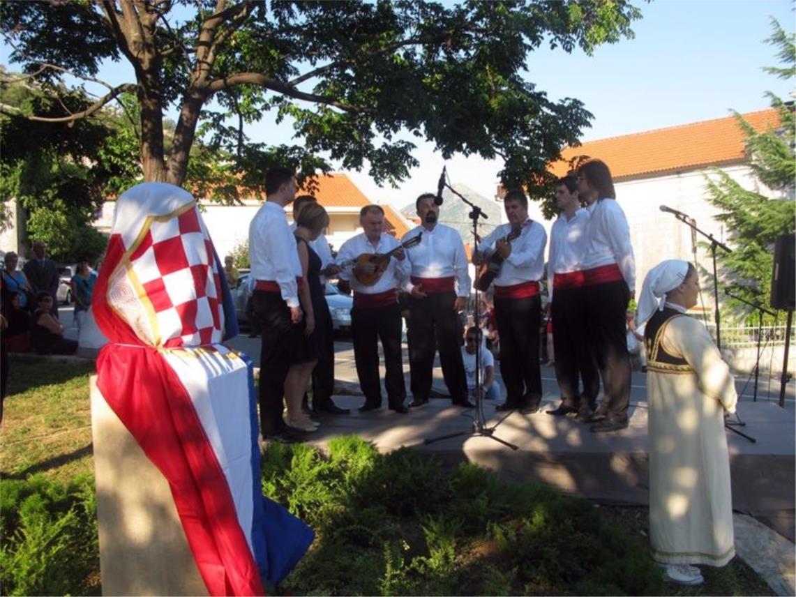 Otkrivanje spomenika Niki Brajiću u Ravnom 0