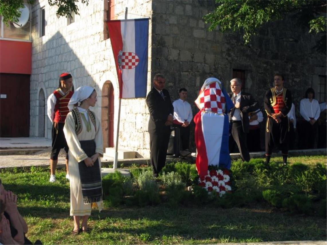 Otkrivanje spomenika Niki Brajiću u Ravnom 0