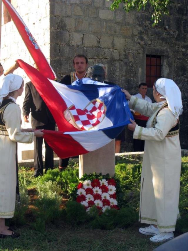 Otkrivanje spomenika Niki Brajiću u Ravnom 0