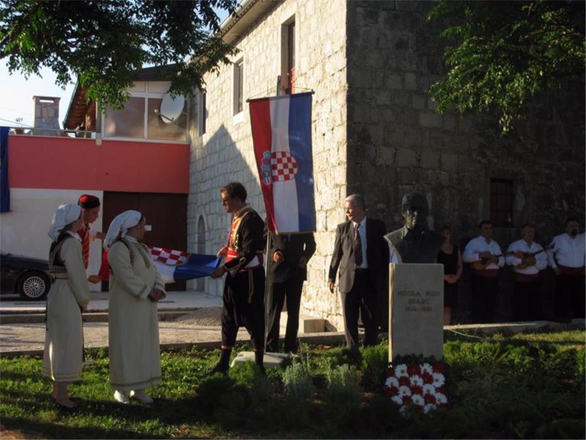 Otkrivanje spomenika Niki Brajiću u Ravnom 0