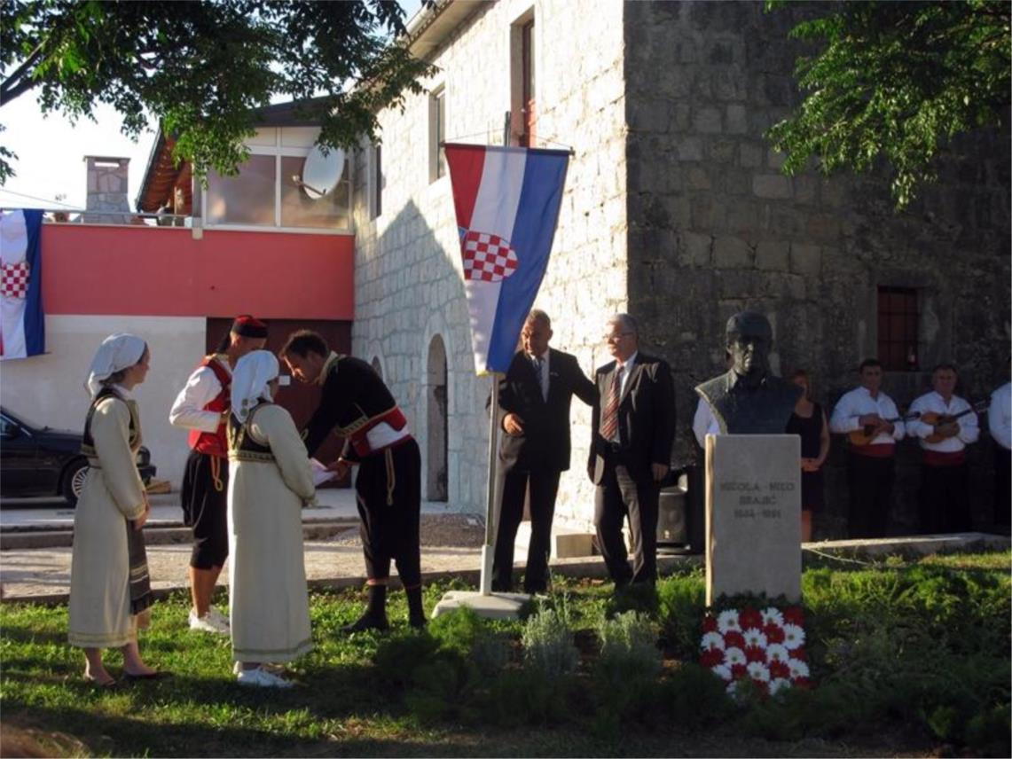 Otkrivanje spomenika Niki Brajiću u Ravnom 0