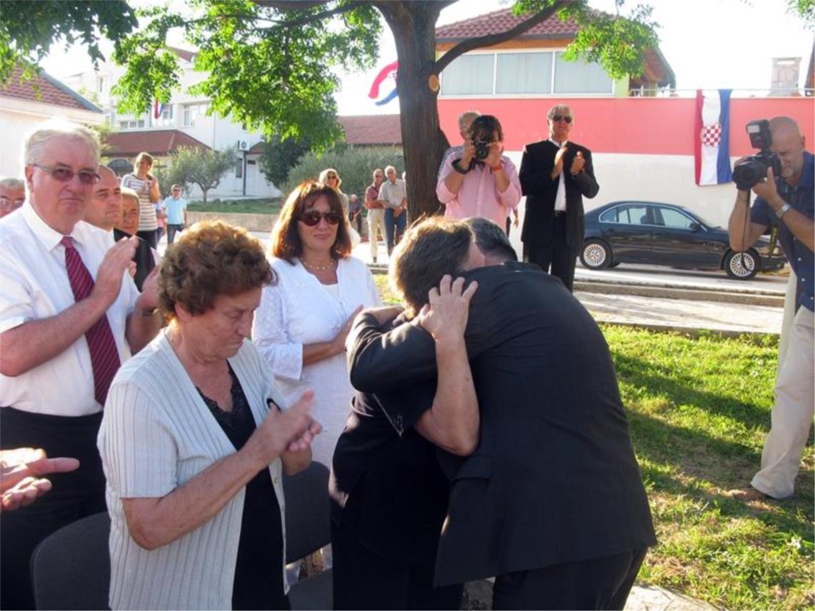 Otkrivanje spomenika Niki Brajiću u Ravnom 0
