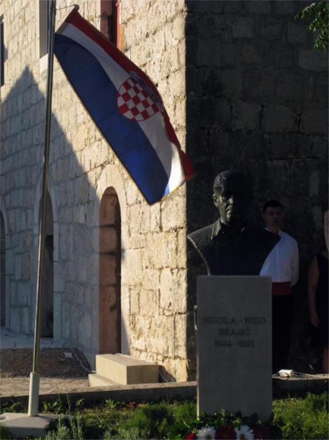 Otkrivanje spomenika Niki Brajiću u Ravnom 0