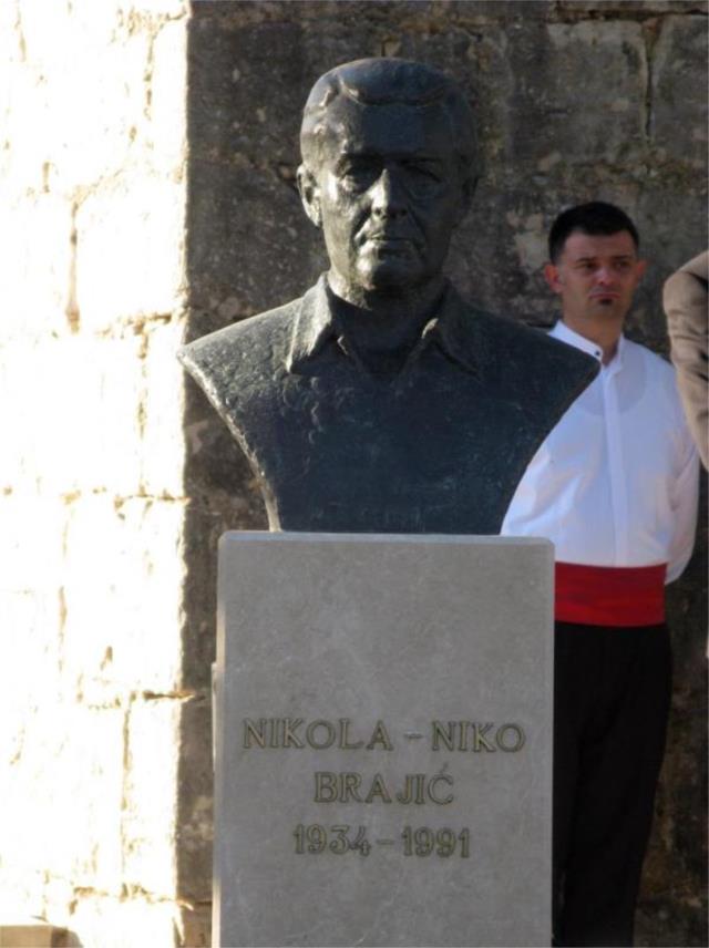 Otkrivanje spomenika Niki Brajiću u Ravnom 0