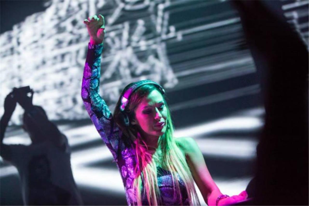Dj Lia  0
