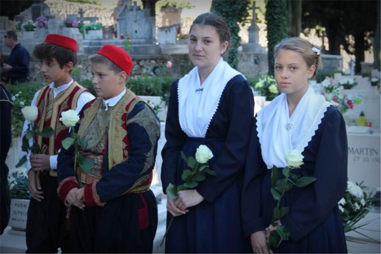 Boninovo polaganje vijenaca 0