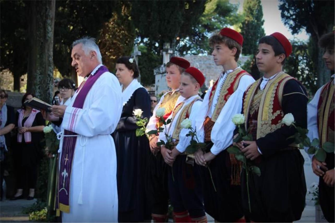 Boninovo polaganje vijenaca 0