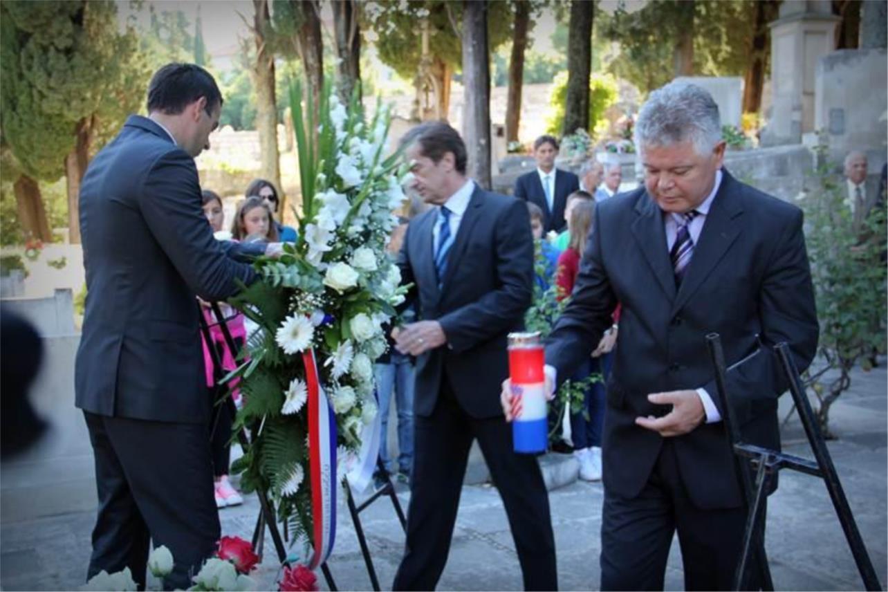 Boninovo polaganje vijenaca 0