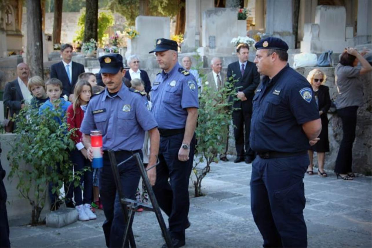 Boninovo polaganje vijenaca 0