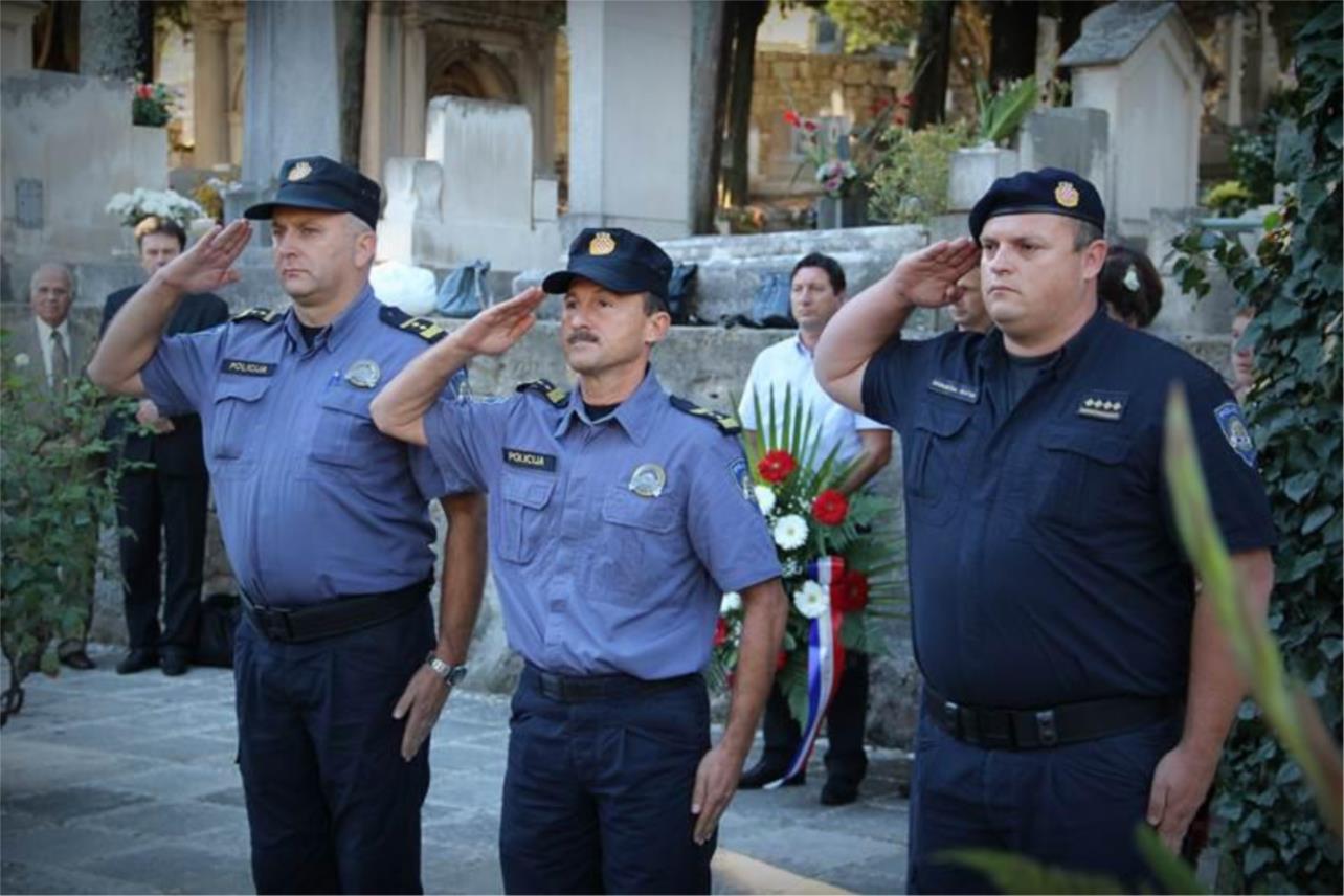 Boninovo polaganje vijenaca 0